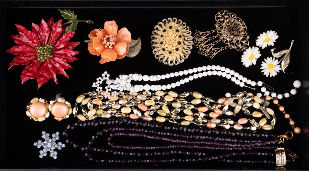 Mod Pins & Other Estate Jewelry (1 of 14)