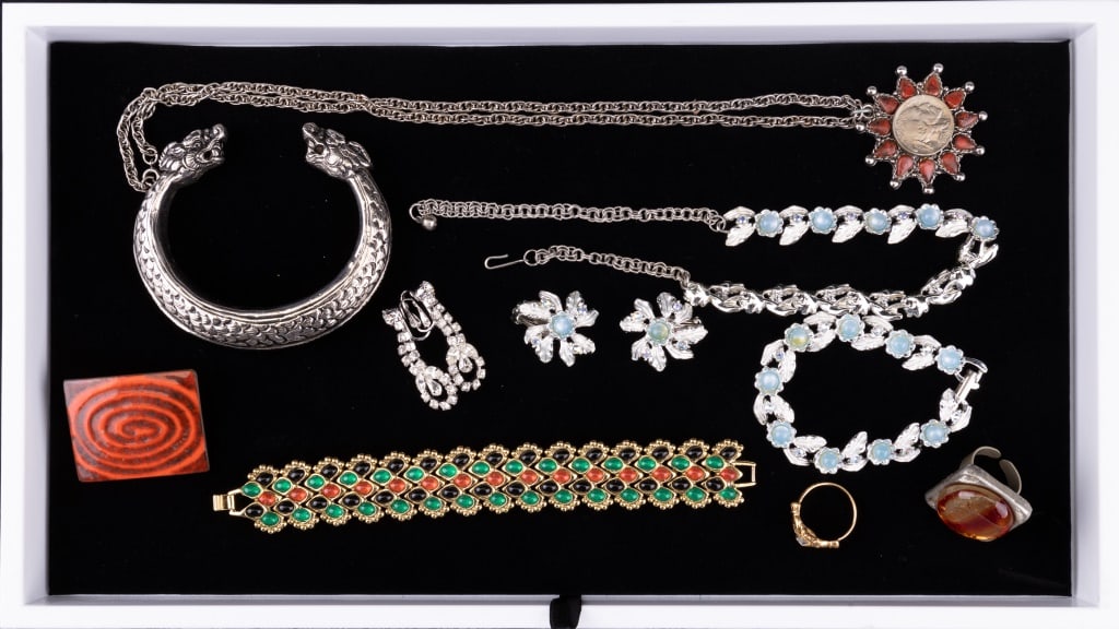 Estate Vintage Jewelry Collection (1 of 10)