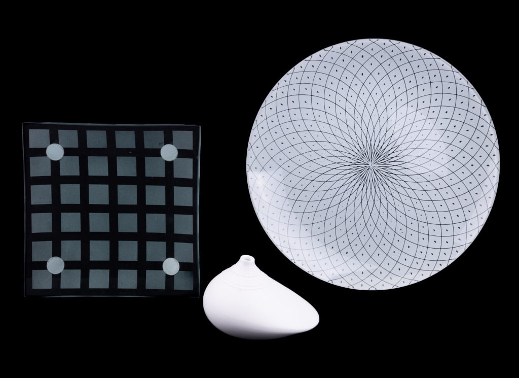 Rosenthal Bud Vase, MCM Glass Stand & More (1 of 8)