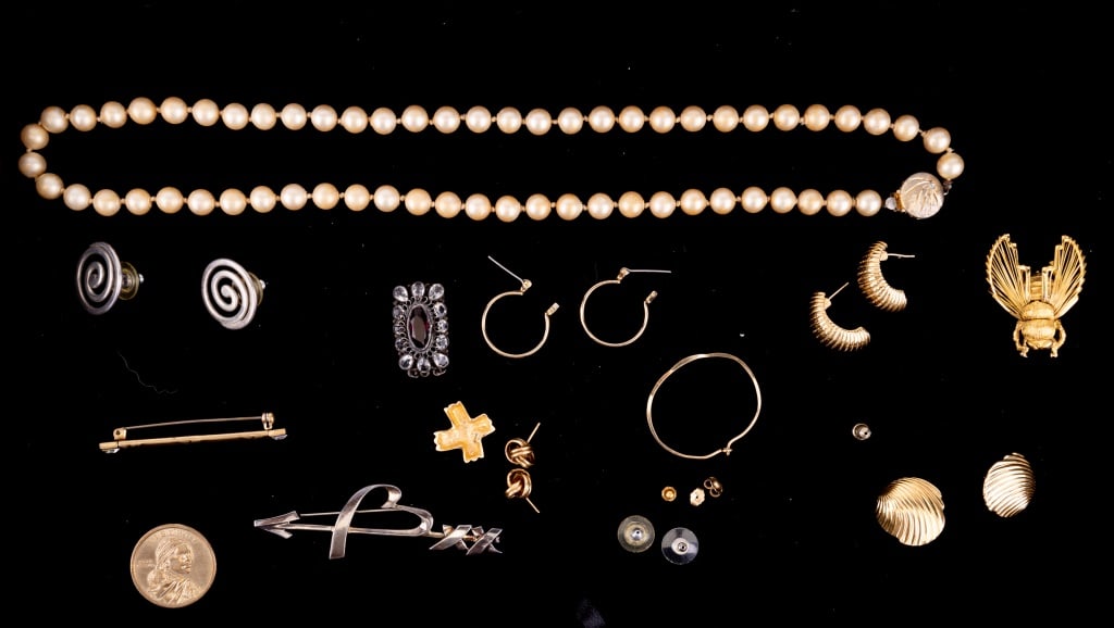 Tiffany & Co. Sterling Brooch & Gold Tone Jewelry (1 of 8)