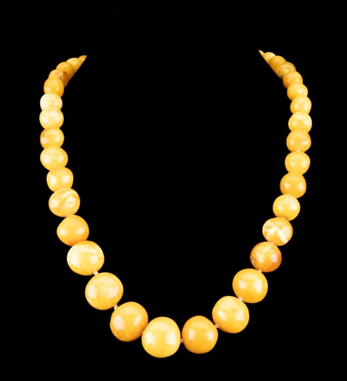 Baltic Amber Graduated Bead Necklace (1 of 7)