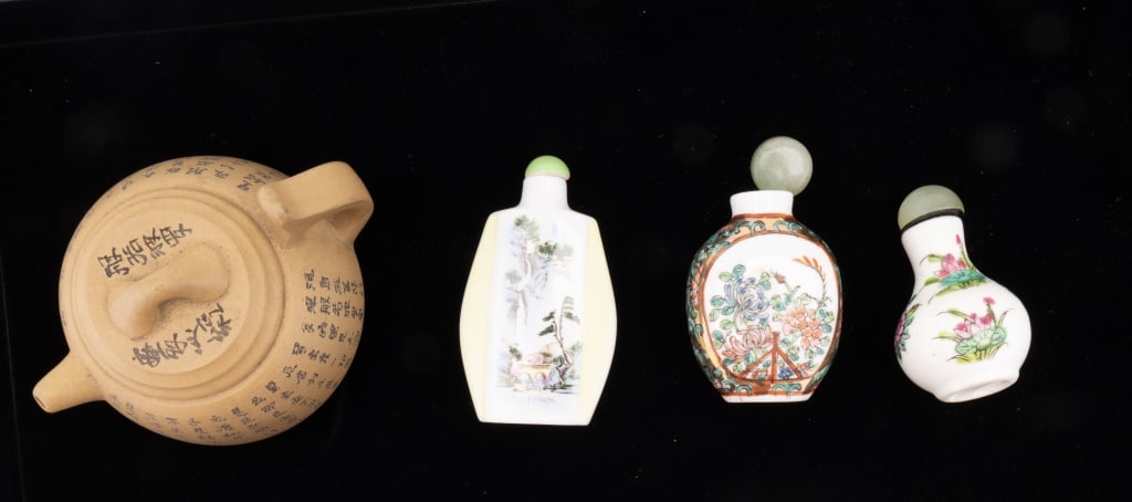 Vintage Snuff Bottles (3) & Clay Teapot: Three vintage snuff bottles with stoppers (2 unattached but included) and a clay Asian tea pot (approx 2.5" H).