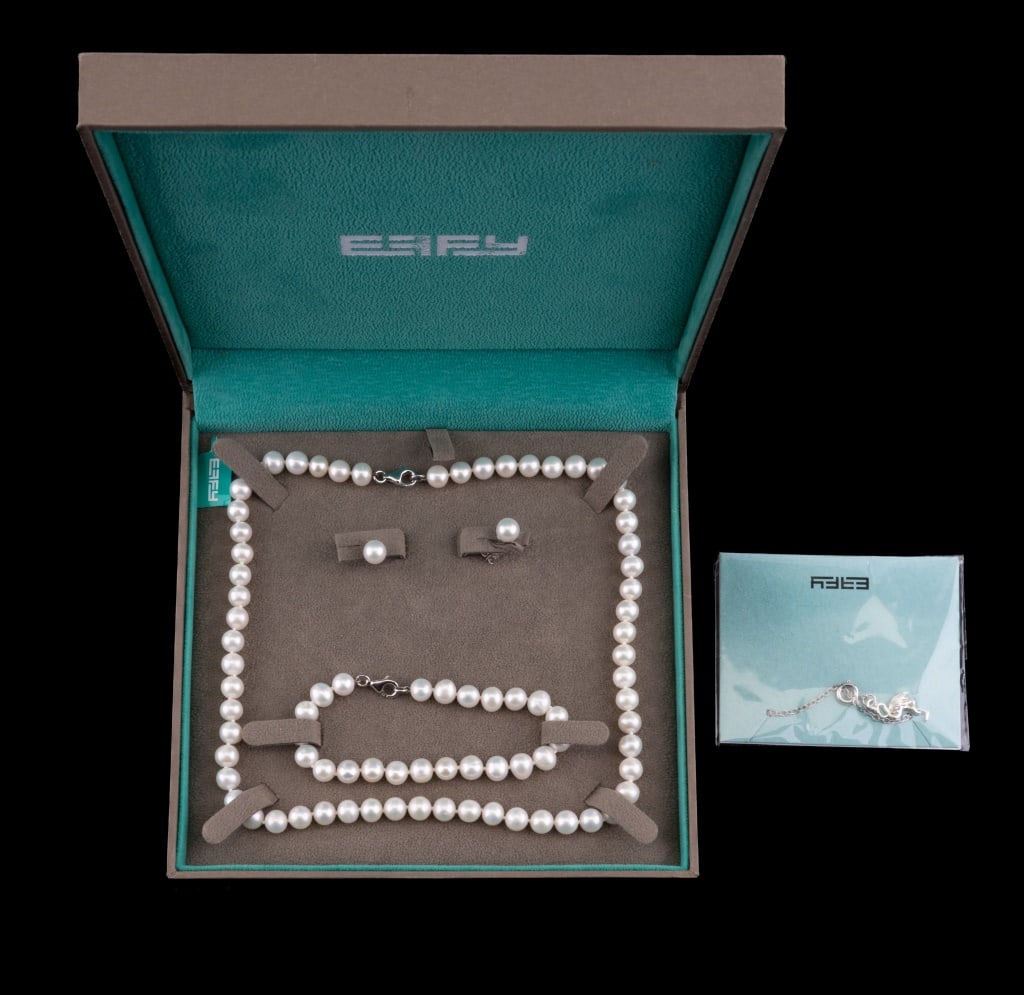EFFY Silver Pearl Necklace Set &: EFFY silver jewelry including a real pearl necklace, bracelet and stud earring set with original box. There is also an EFFY silver flamingo.