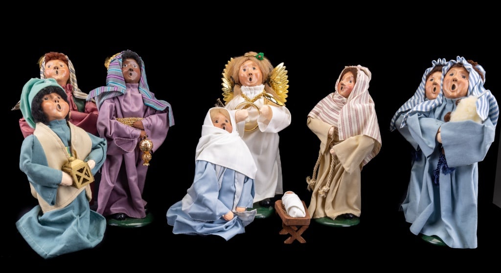 Byer's Choice 1988 Nativity Dolls: Includes 9 pieces. Made in 1990 in Chalfont, PA. Tallest measures approximately 10" high. Christmas.