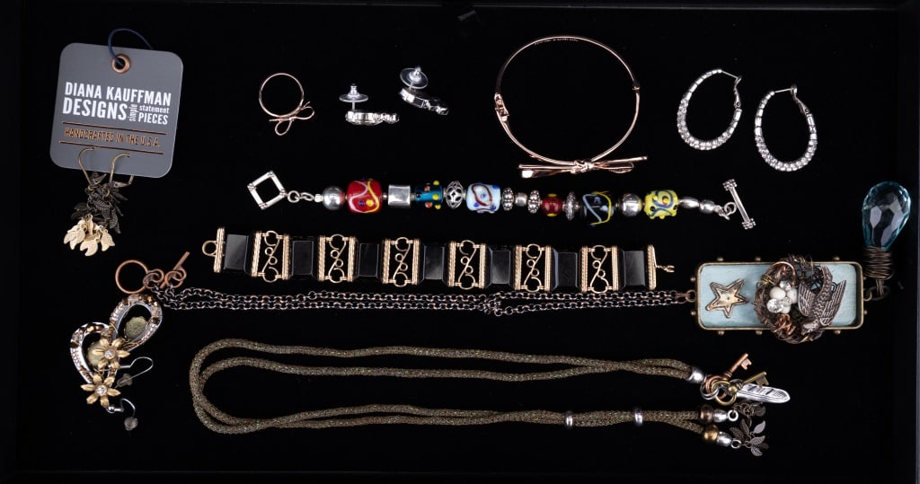 Vintage & Designer Jewelry (1 of 10)