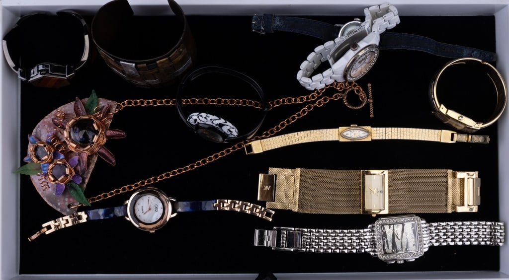 Watches & Artisan Jewelry (1 of 5)