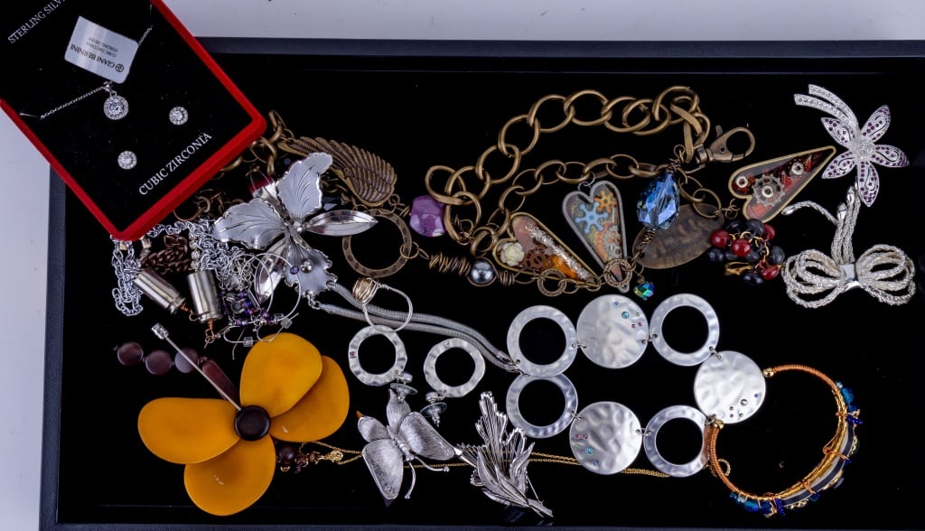 Sterling & Estate Jewelry Collection (1 of 5)