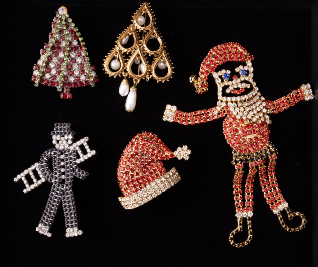 Vintage Christmas Brooches (1 of 2)