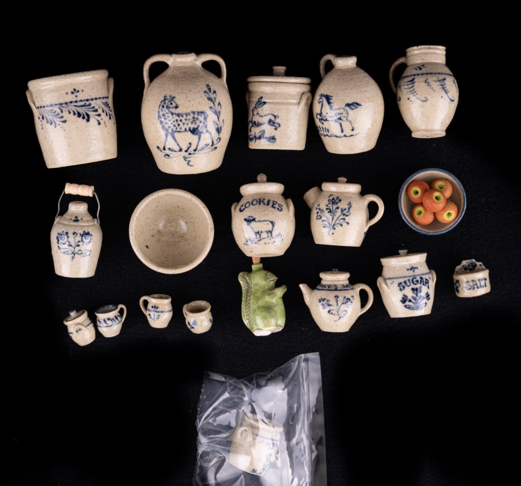Jane Graber Stoneware Pottery Miniatures Auction