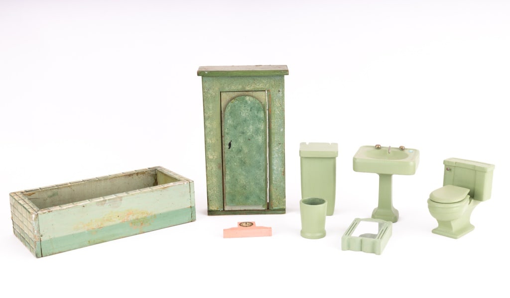 Retro Bathroom Fixtures Miniatures (1 of 12)