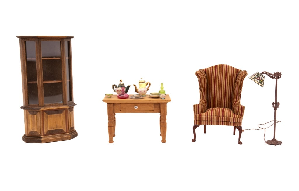 Dining Room Dollhouse Miniatures (1 of 11)