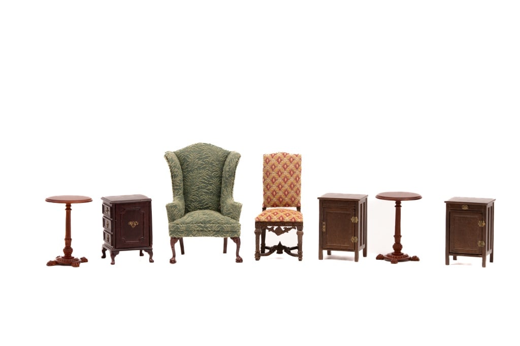 18th Century Living Room Accessories Miniatures (1 of 11)