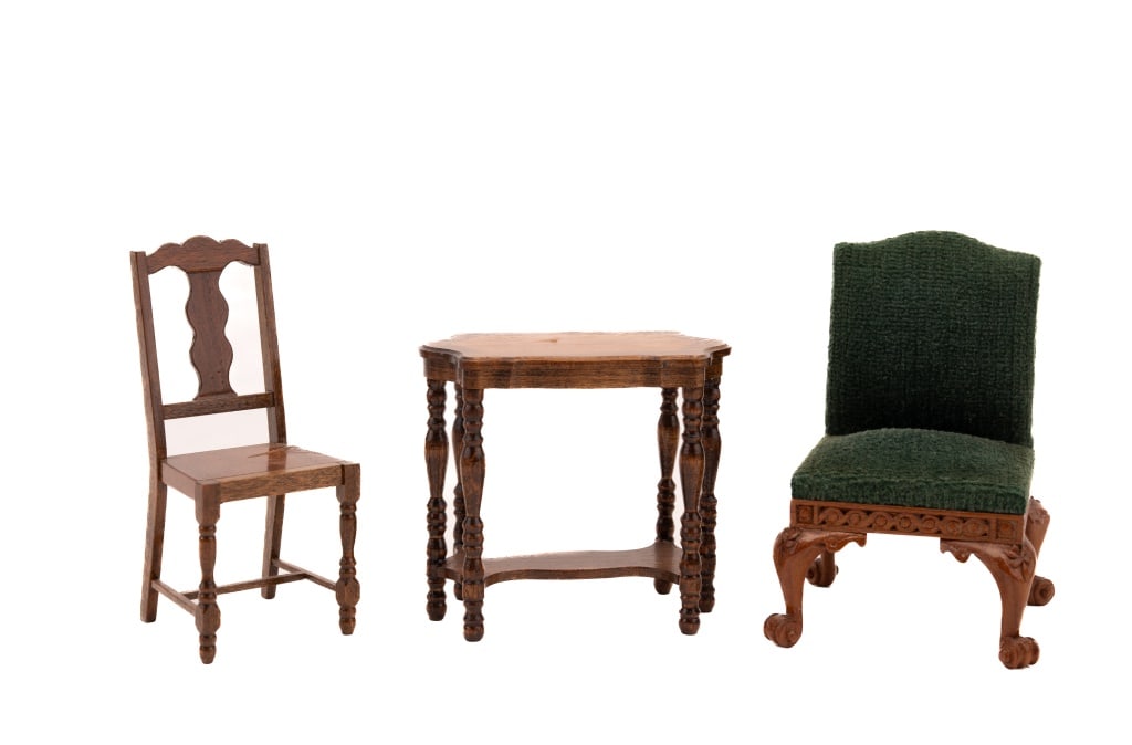 Robert Carlisle Living Room Furniture Miniatures (1 of 4)