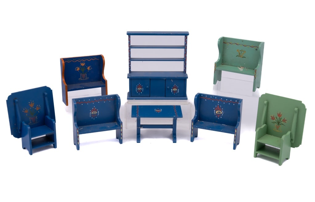 Hand-Painted Restaurant Miniatures (1 of 15)