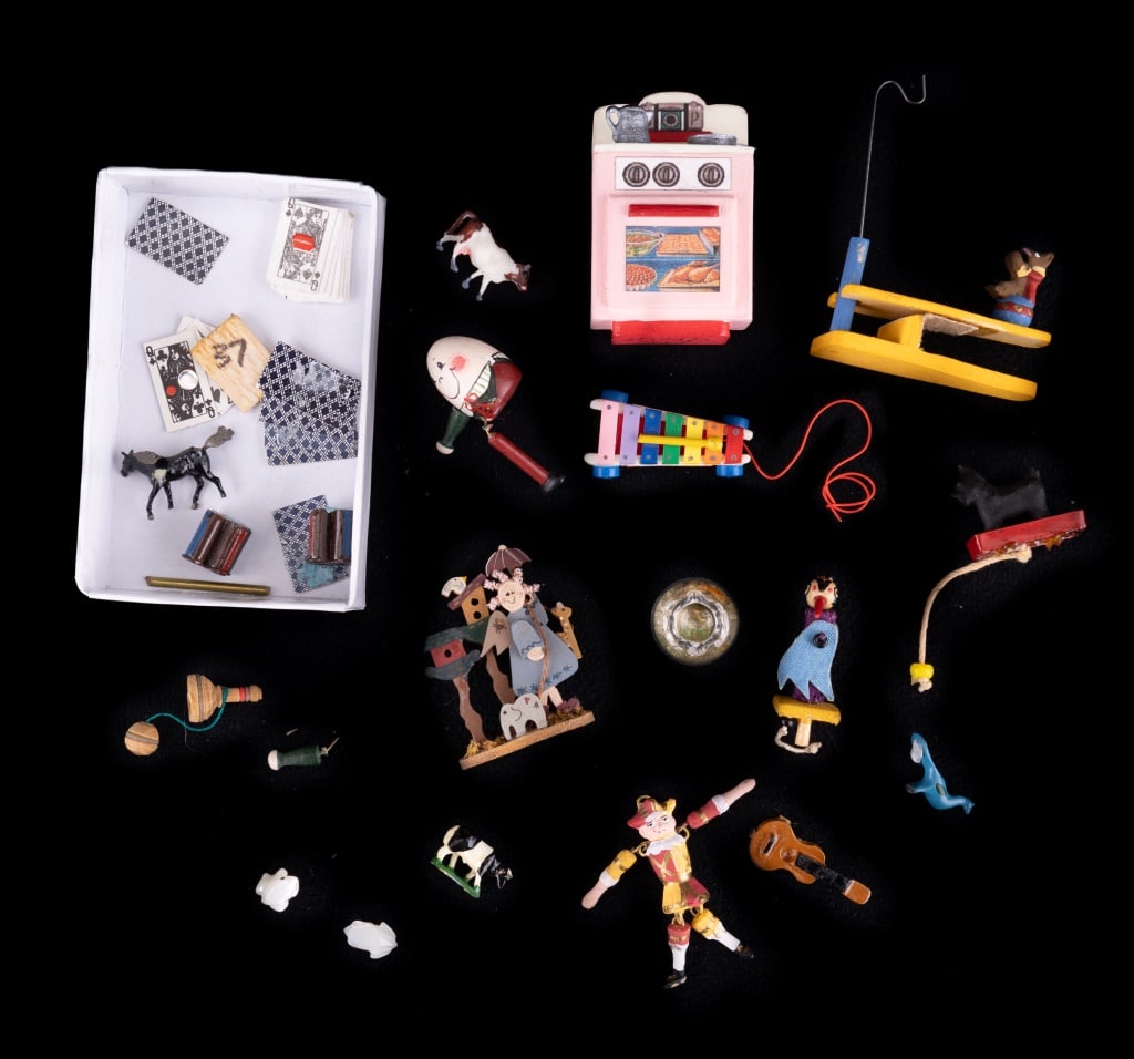 BOB Assorted Playroom Toys Miniatures (1 of 3)
