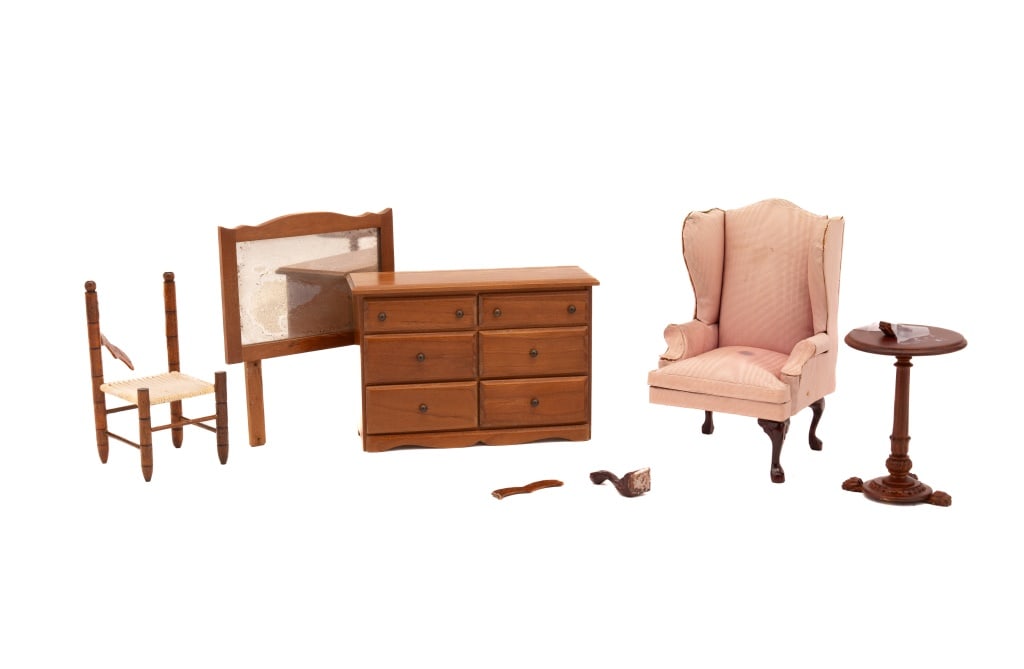 Furniture with Detached Pieces Miniature (1 of 11)