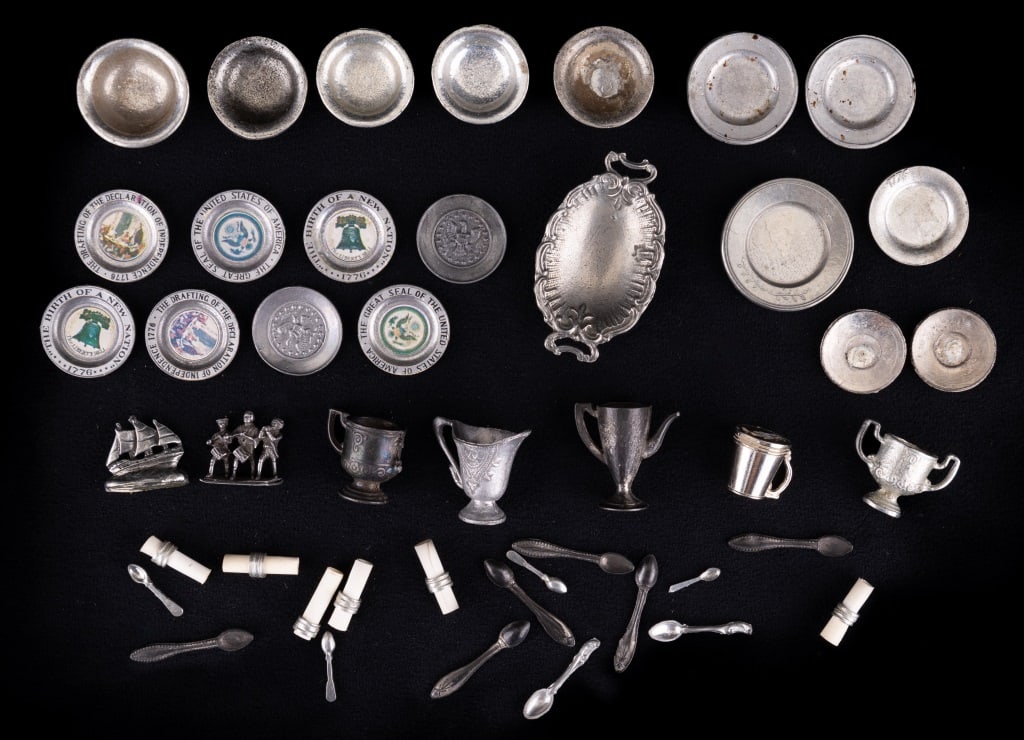 Pewter Kitchen Miniatures (1 of 6)