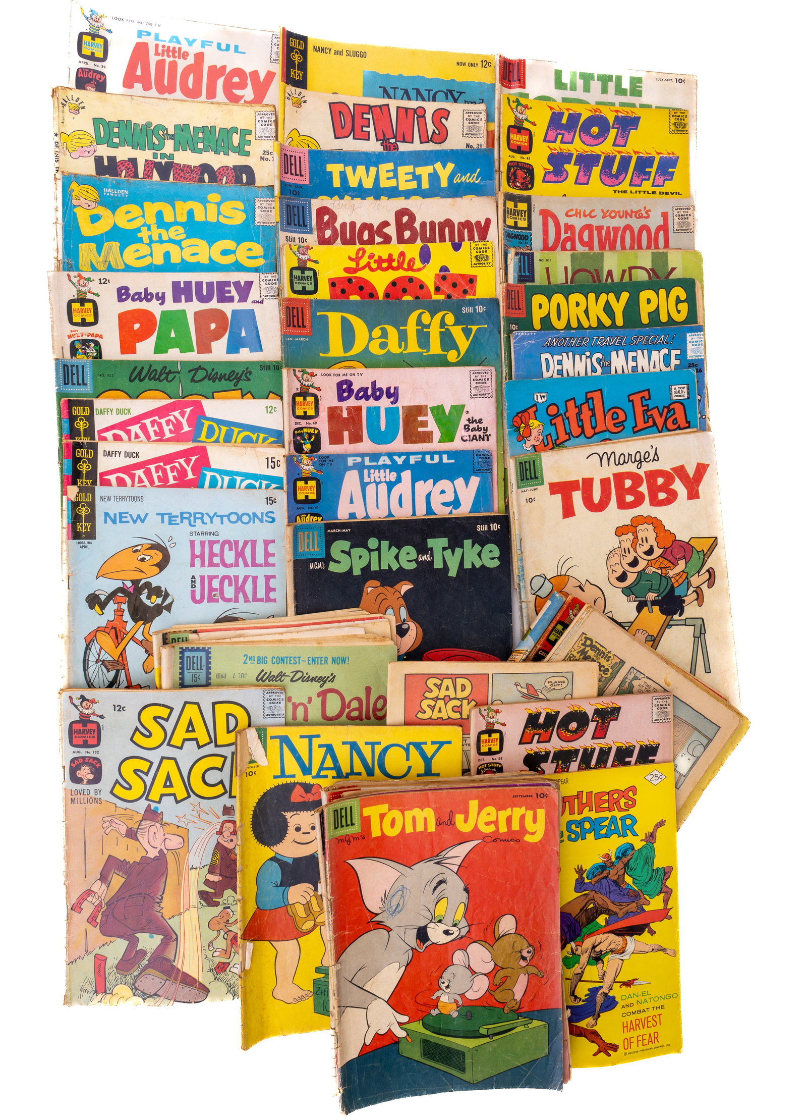 47 Comic Books Vintage Pop Culture: 47 ungraded pop culture comic books including names Hot Stuff, Bugs Bunny, Dagwood, Nancy, Dennis the Menace, Tom & Jerry, Baby Huey, Lulu & more.