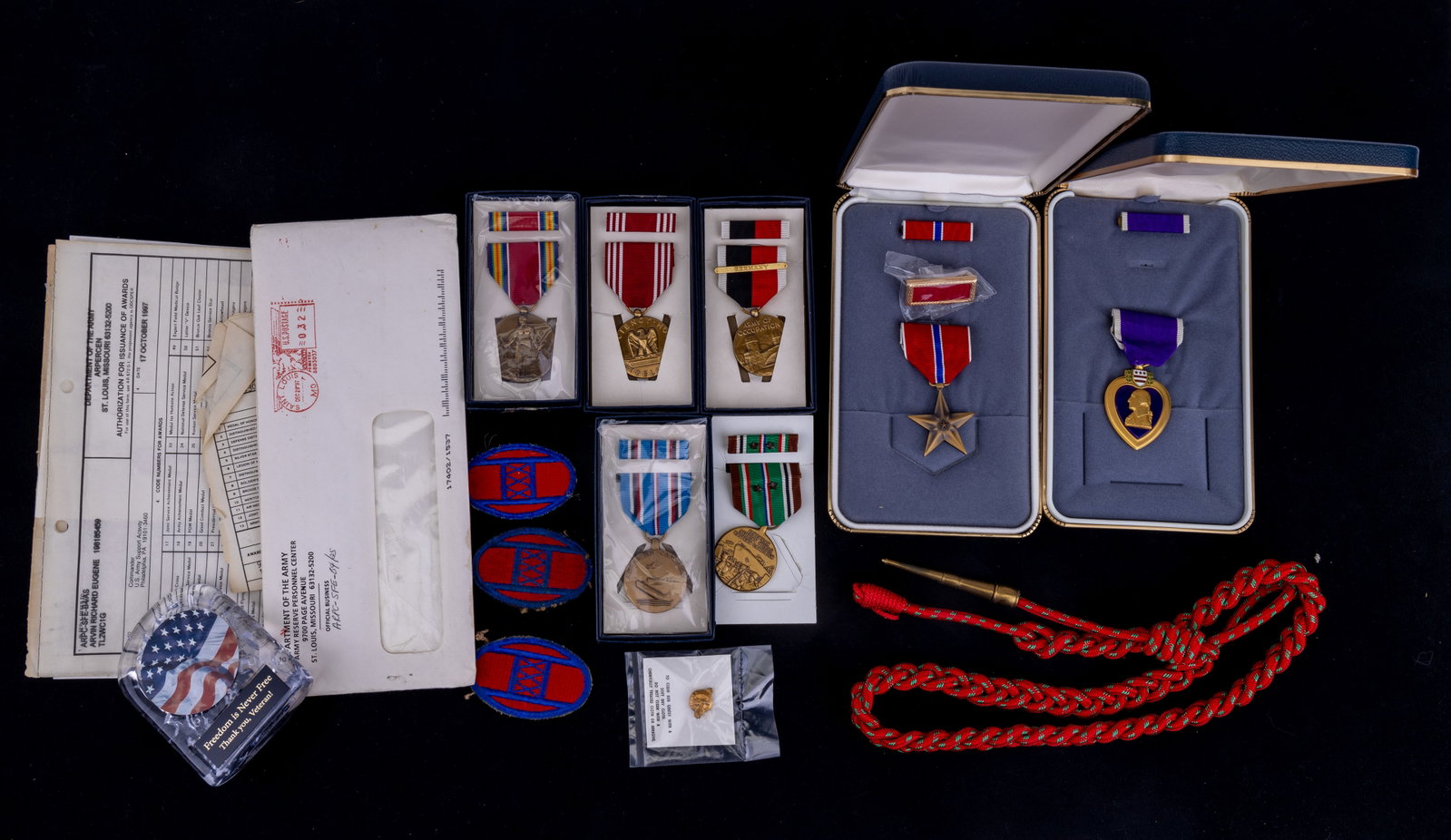 Purple Heart & World War II Medals: 7 United States decorative military medals with original boxes including Purple Heart, Bronze Star, Army of Occupation Germany, American Campaign, World War II, European African Middle Eastern Campaig