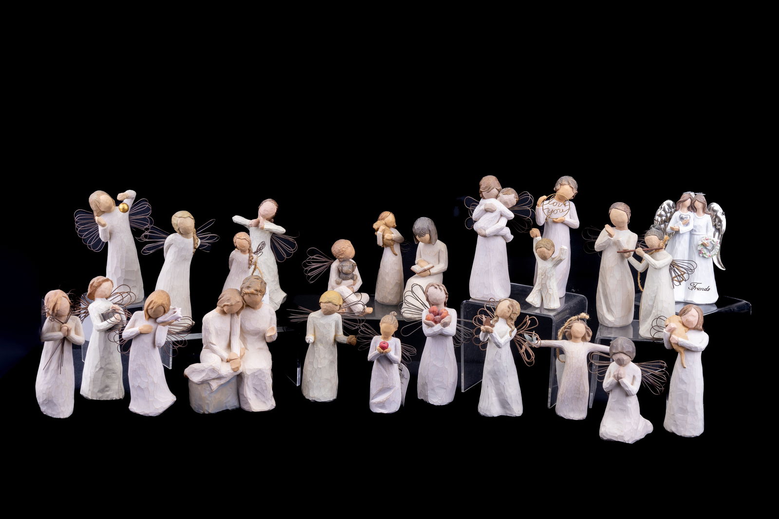 Susan Lordi & Murano Glass Angels: 24 Willow Tree decorations, most angels with some Christmas Nativity figures, all by Susan Lordi. Seated mother and child measures approximately 5 1/2" high. Also includes Murano glass style angel fig