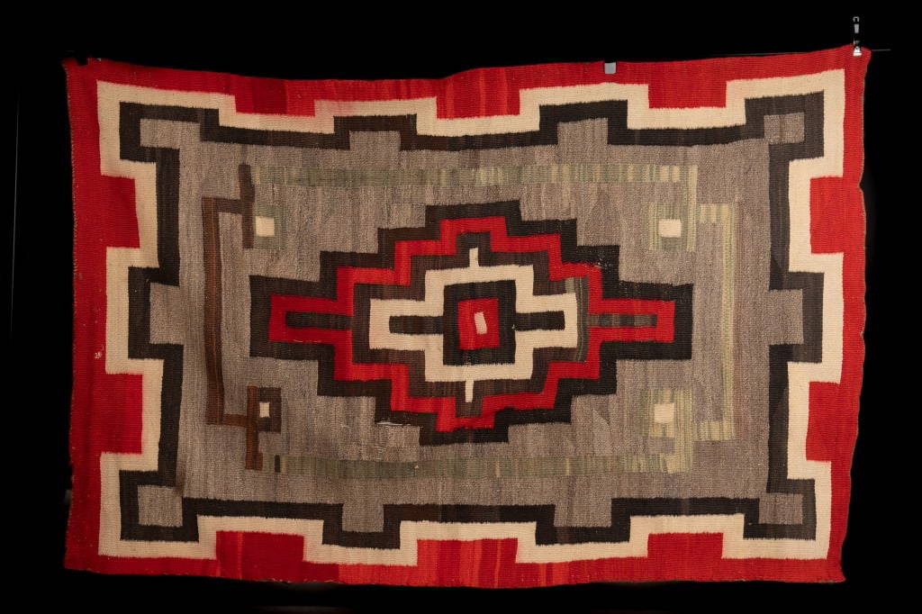 Large Navajo Native American Blanket Auction