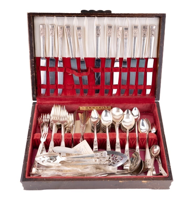 Complete Set of Community Silver Plated Flatware (1 of 8)