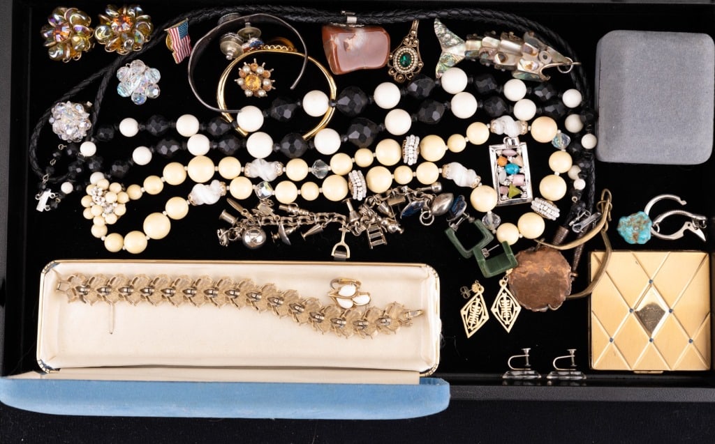 Kramer & Estate Vintage Jewelry (1 of 10)