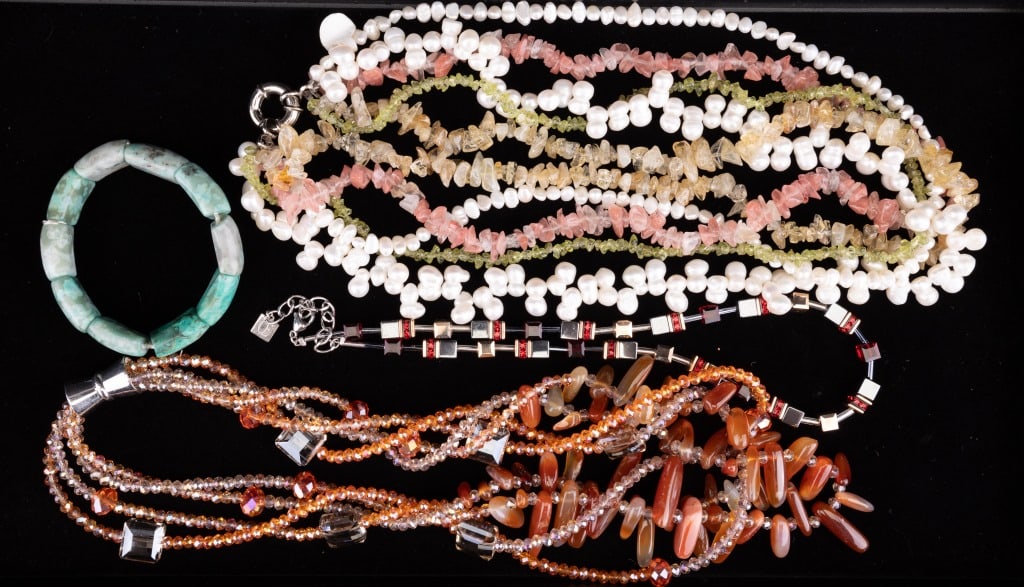 Vintage Stone & Crystal Jewelry (1 of 6)