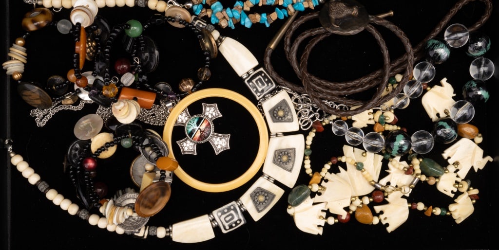 Elephant Motif and Other Beaded Jewelry (1 of 6)
