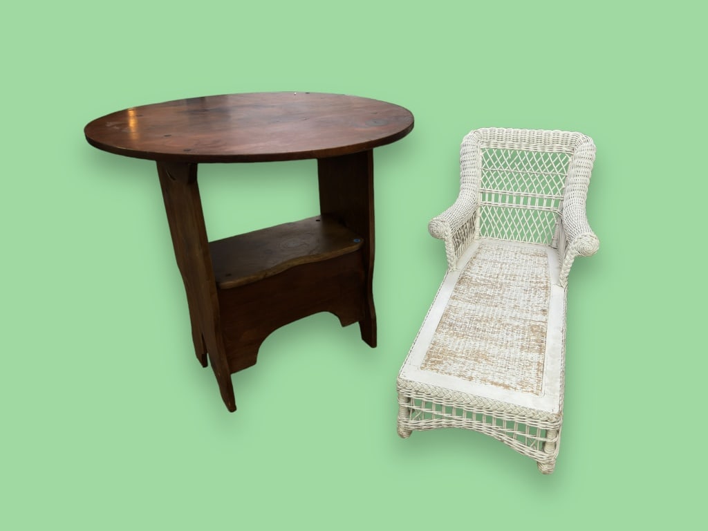 Child's Wicker Lounge & Bench Table (1 of 10)