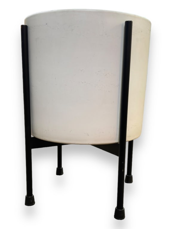 Case Ceramic Study Flower Planter (1 of 5)