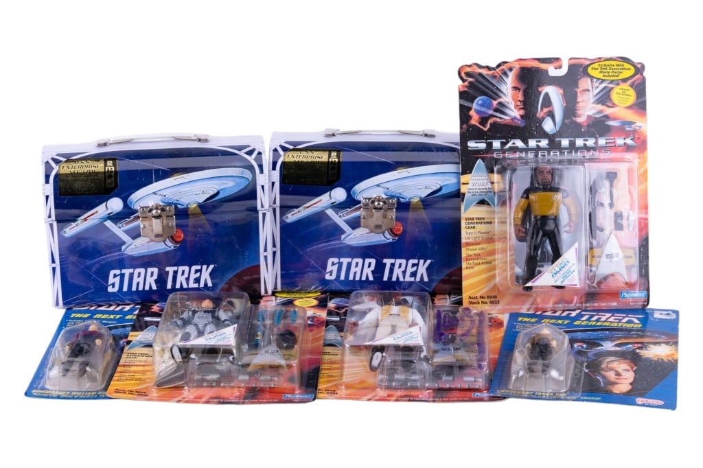 Star Trek Model Kits & Action Figures (1 of 7)