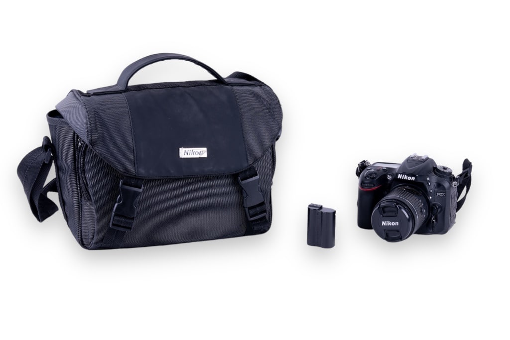 Nikon D7200 Camera w/ 18-55mm Lens & More (1 of 5)