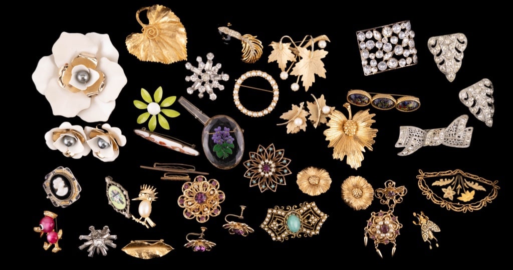 Antique & Vintage Signed Costume Brooches (1 of 10)