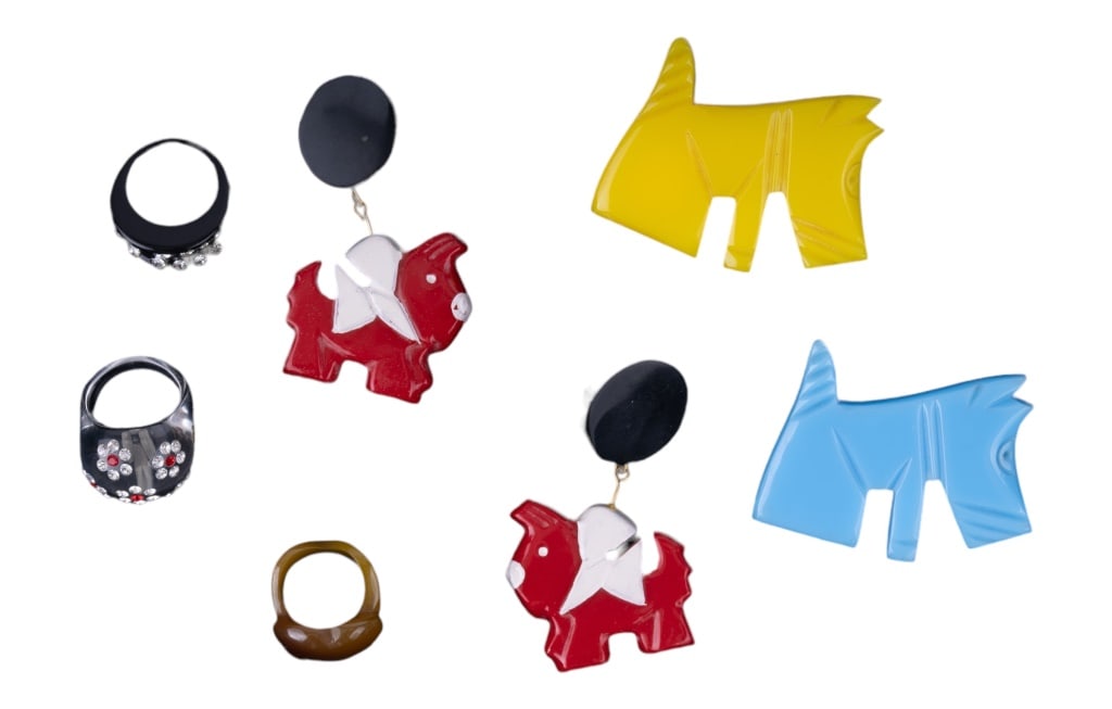 Bakelite & Lucite Jewelry (1 of 5)