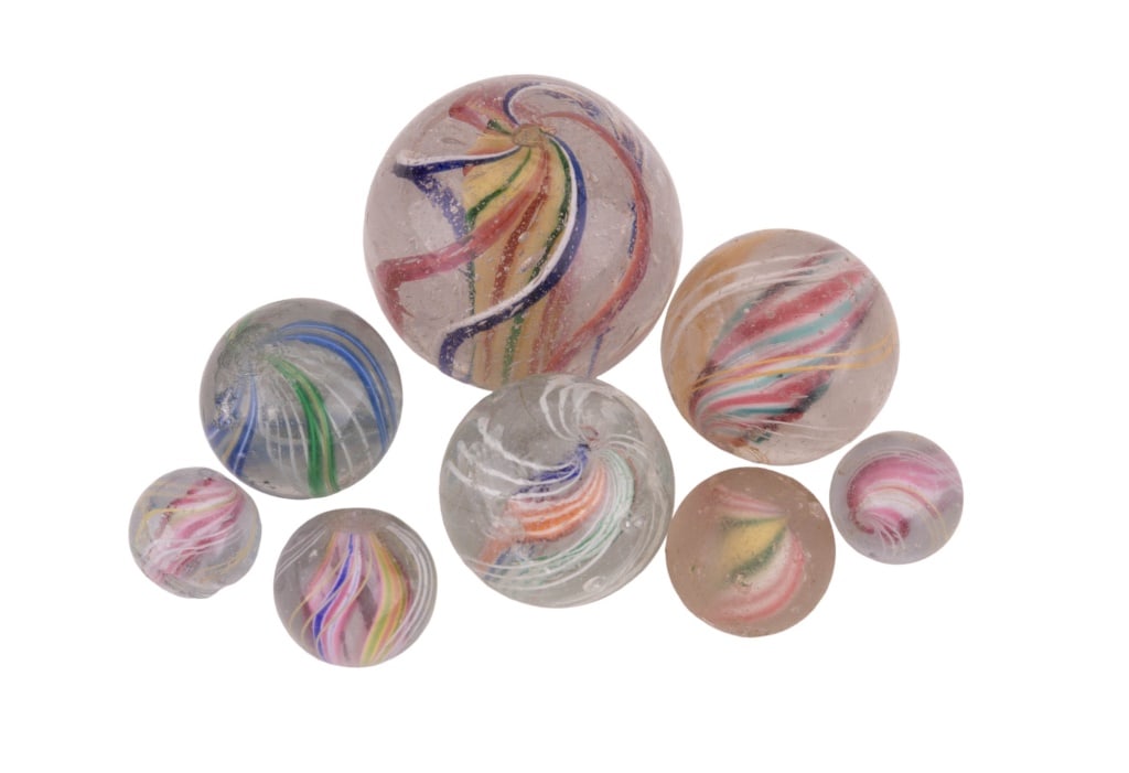 Swirl Shooter & Other Marbles (1 of 4)