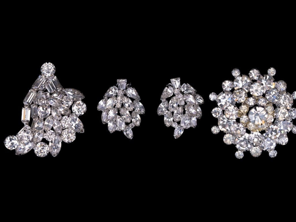 Weiss Parure and Vintage Brooch (1 of 6)