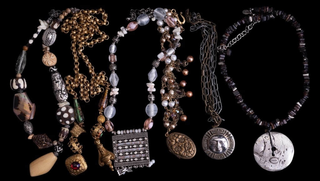 Sterling & Costume Jewelry Necklaces (1 of 6)