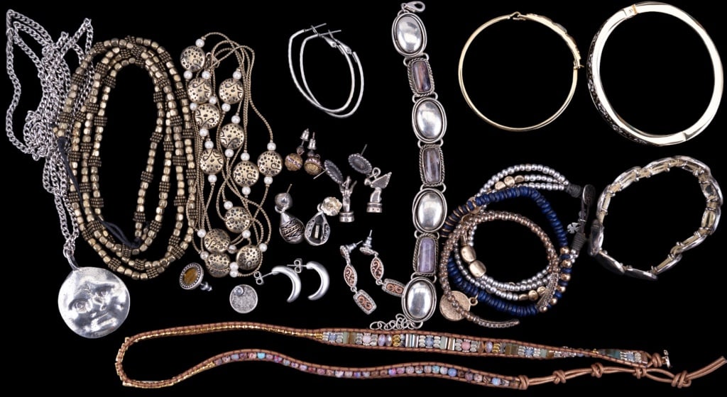 Moon Pendant, Stone Bracelet & More Jewelry (1 of 7)