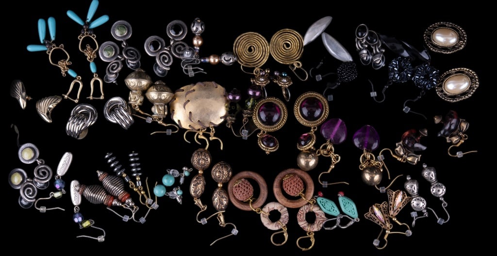 20+ Pairs of Vintage & Contemporary Jewelry (1 of 10)