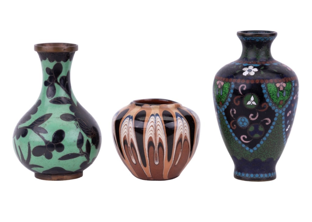 Bulgarian Redware & Cloisonne Vases: Bulgarian redware miniature vase with outstanding slip glaze decoration (stamped Bulgaria on bottom), miniature Cloisonne vase and slightly later Cloisonne vase. Tallest approx 3.5" H.