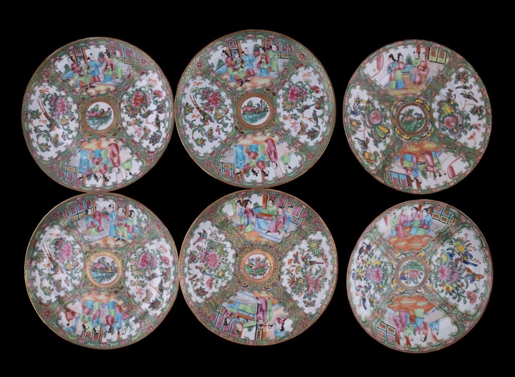Chinese Rose Medallion Plates & Bowls: 6 Chinese rose medallion pieces including 4 plates and 2 bowls. All measuring approx 9.5" Dia.