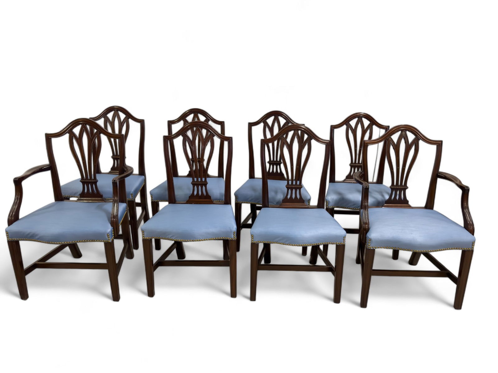 Fine Dining Room Chair Set w/ Armchairs: Approx. 39" high, 22.5" across, 19" deep. Chippendale style walnut chairs.