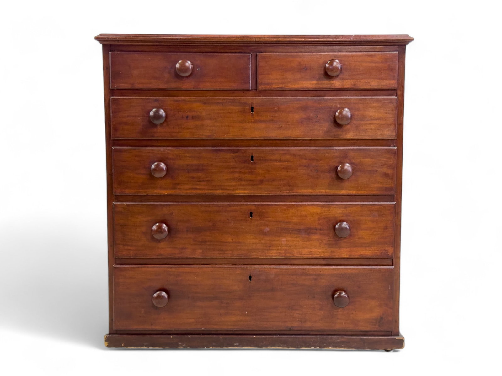 20th Century Chest of Drawers: An early 20th century chest of drawers in good condition, with a small crack on top surface. Measures approx. 38? high, 36.5? across, and 18.5? deep.