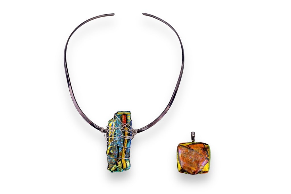 Designer Glass & Sterling Pendant and Necklace: Signed designer Helwig layered glass pendant and a sterling silver choker necklace marked 925 with a layered glass pendant.