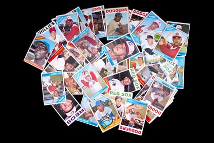 Vintage Topps Baseball Trading Cards (50)