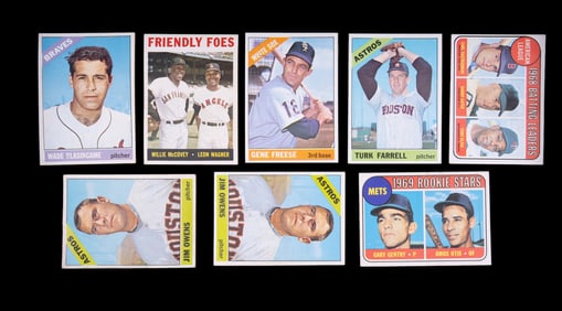 Vintage Topps Baseball Trading Cards (8)
