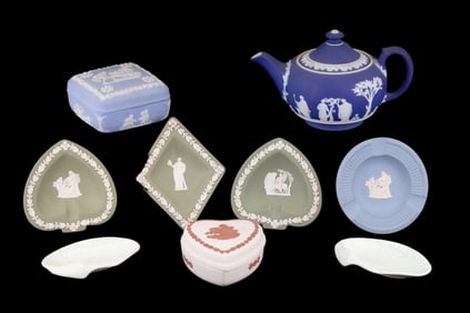 Wedgwood Porcelain (9 pieces)
