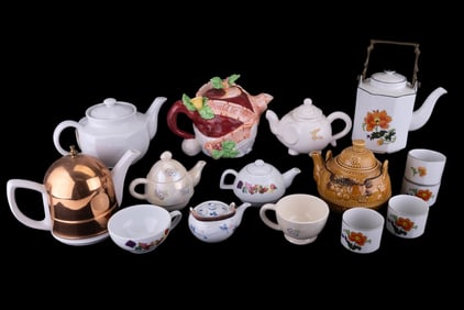 Porcelain Tea Pots and Cups (15)