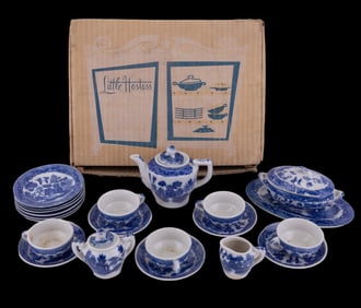 Japanese Little Hostess Child's Tea Set